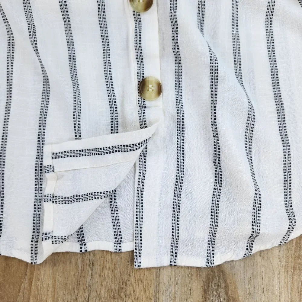 🔹️Mine Ivory & Black Striped Decorative Button Back 3/4 Sleeve Top Small